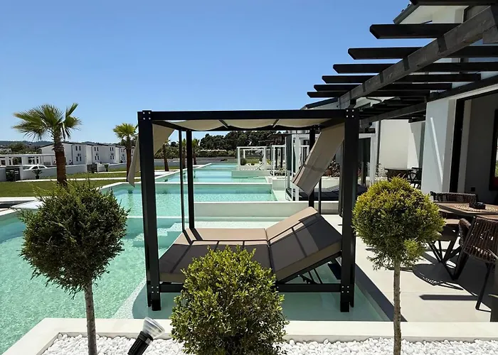 فيلة Stelia Halkidiki Kallithea (Chalkidiki)